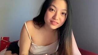 Bokep Indo Cewek Amoy Udah Crot di Muka Pengen di Ewe Lagi