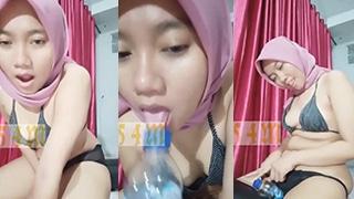 Bokep Indo Ukhty Jilbab Lagi Horny Pamer Punting