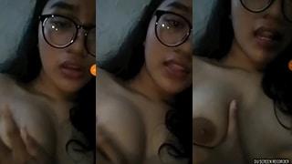 Bokep Indo Pelajar Cantik Kacamata Part 1